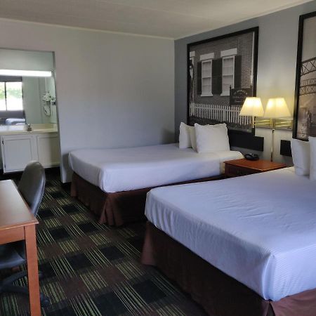 Sprucewood Inn Elyria Zewnętrze zdjęcie