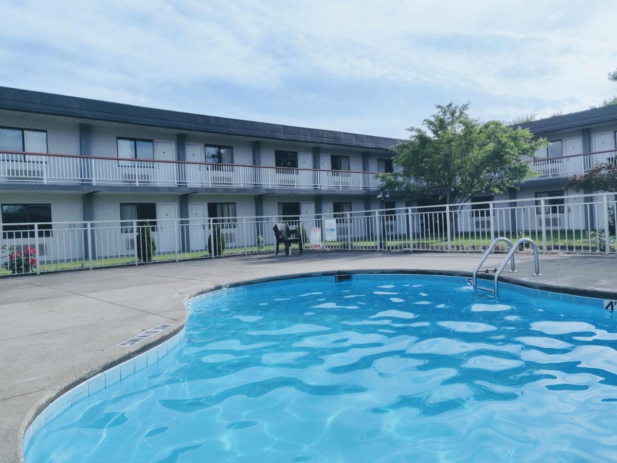 Sprucewood Inn Elyria Zewnętrze zdjęcie