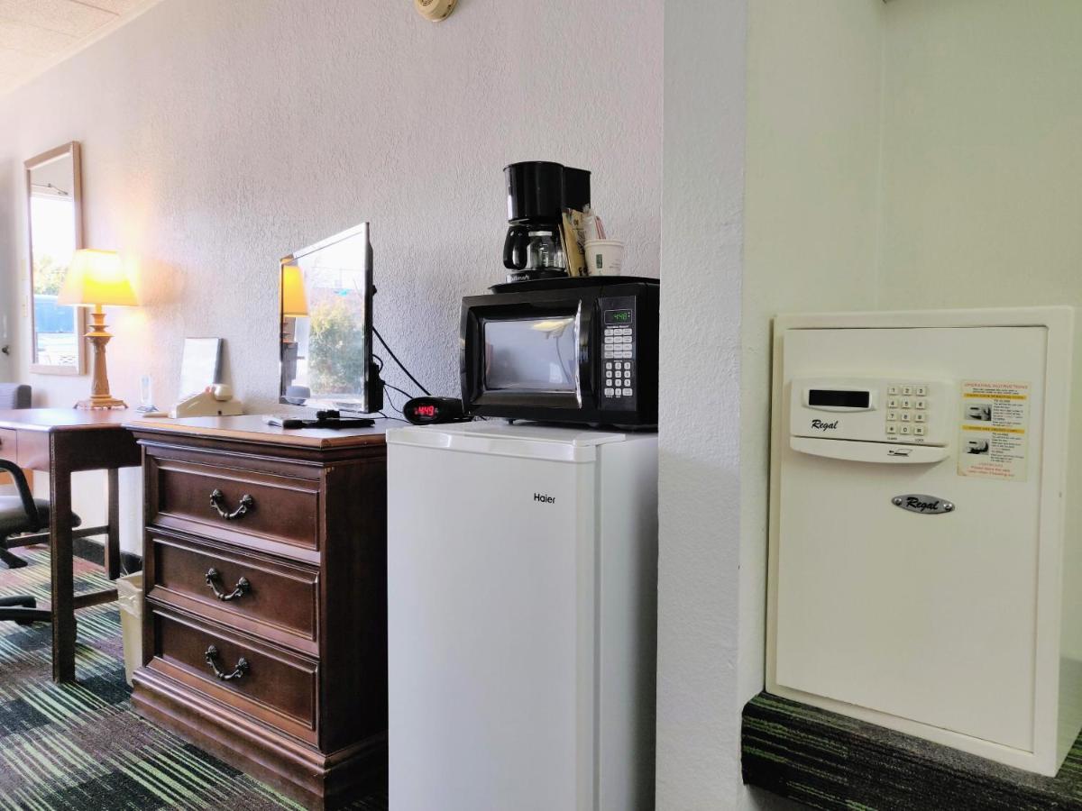 Sprucewood Inn Elyria Zewnętrze zdjęcie