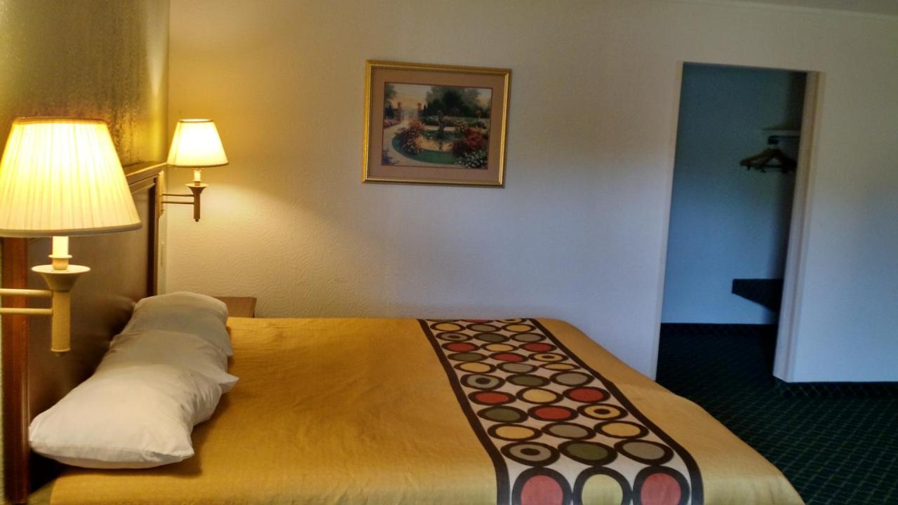 Sprucewood Inn Elyria Zewnętrze zdjęcie
